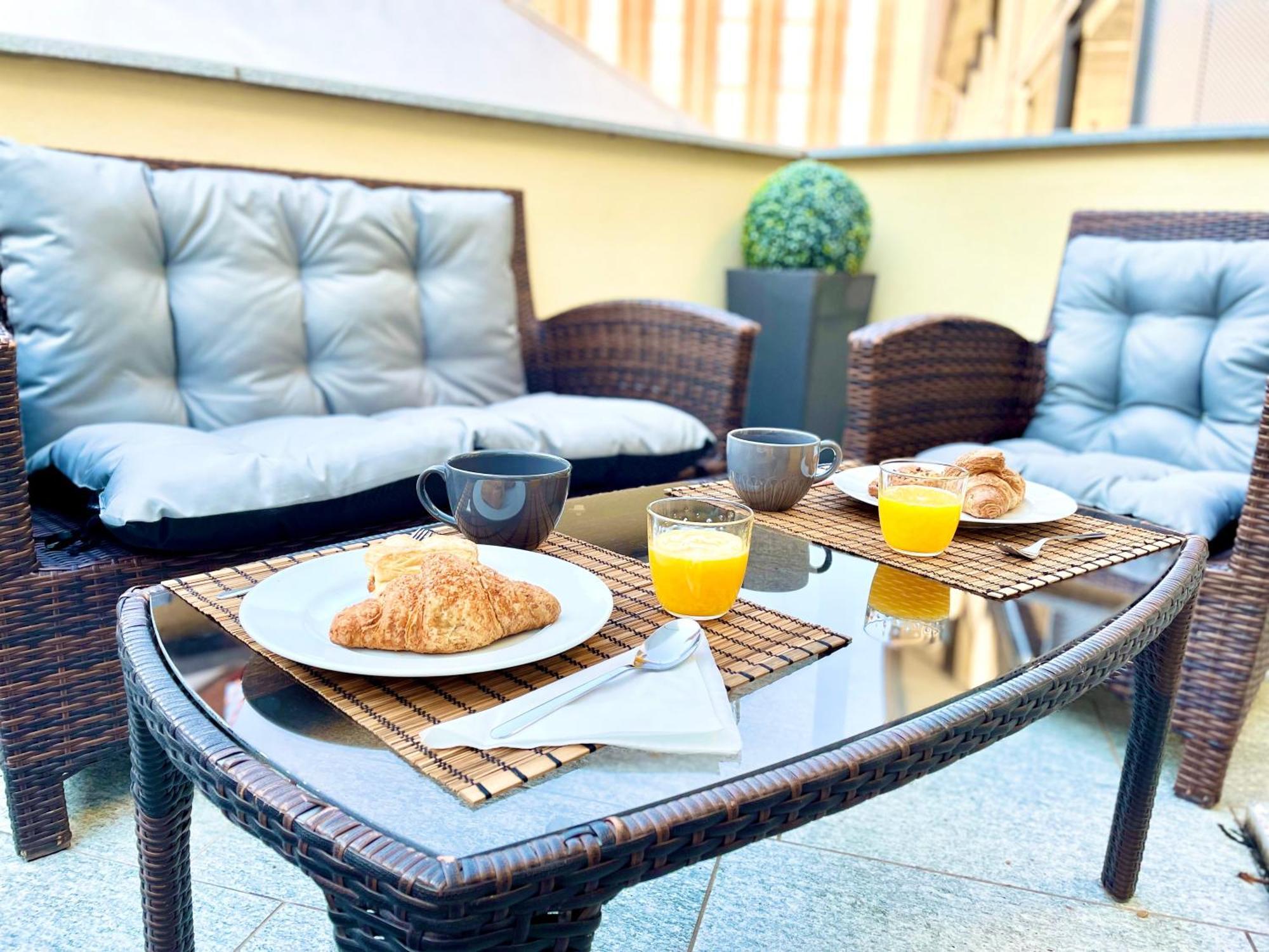 La Terrazza - By Happyhostorino Apartment ภายนอก รูปภาพ
